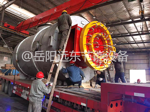 超低氮大型燃烧器装车出发